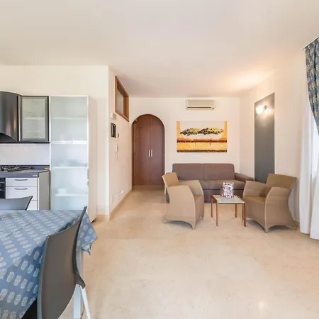 Apartment Bilocale Due Leoni Brenzone sul Garda